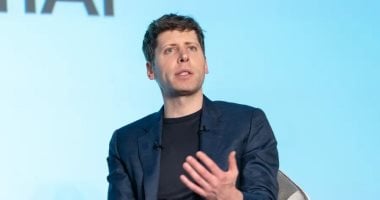 تفرض OpenAI قيودًا جديدة على استخدام ChatGPT للمراهقين دون 18 عامًا.